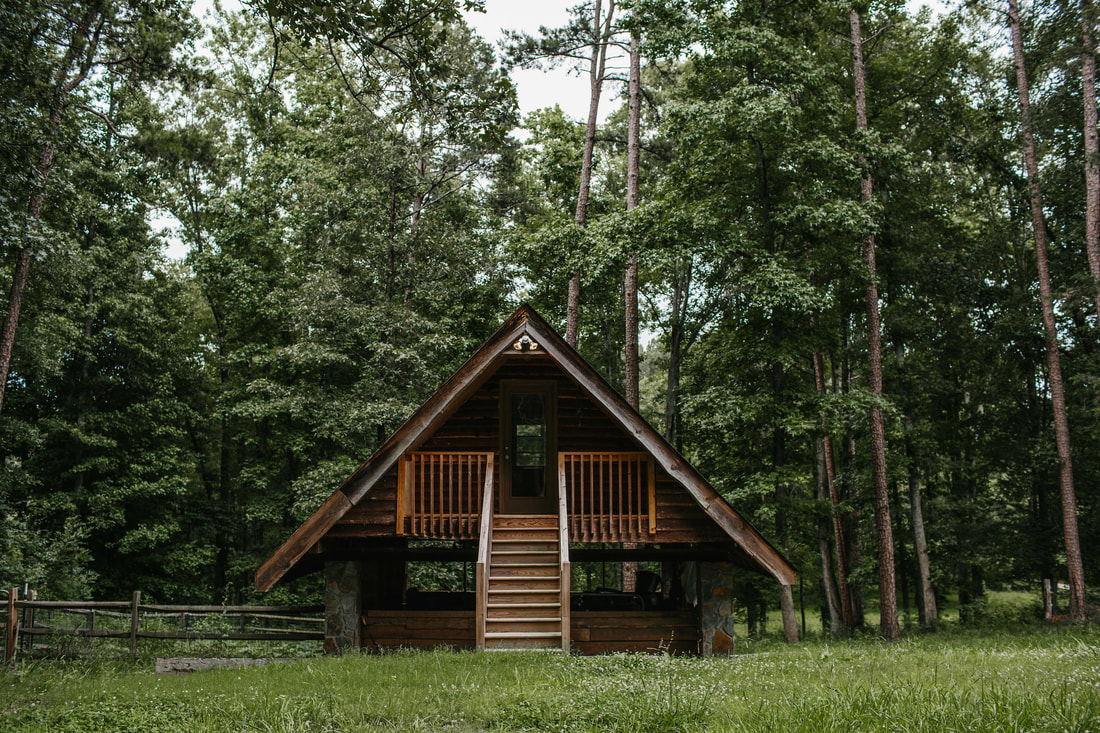 The Offbeat Traveler_cabin lodge airbnb concord north carolina